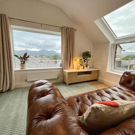 Porthmadog, Sleeps 11, 5 Bedrooms, 5 Bathrooms, Mountain Views Esterno foto