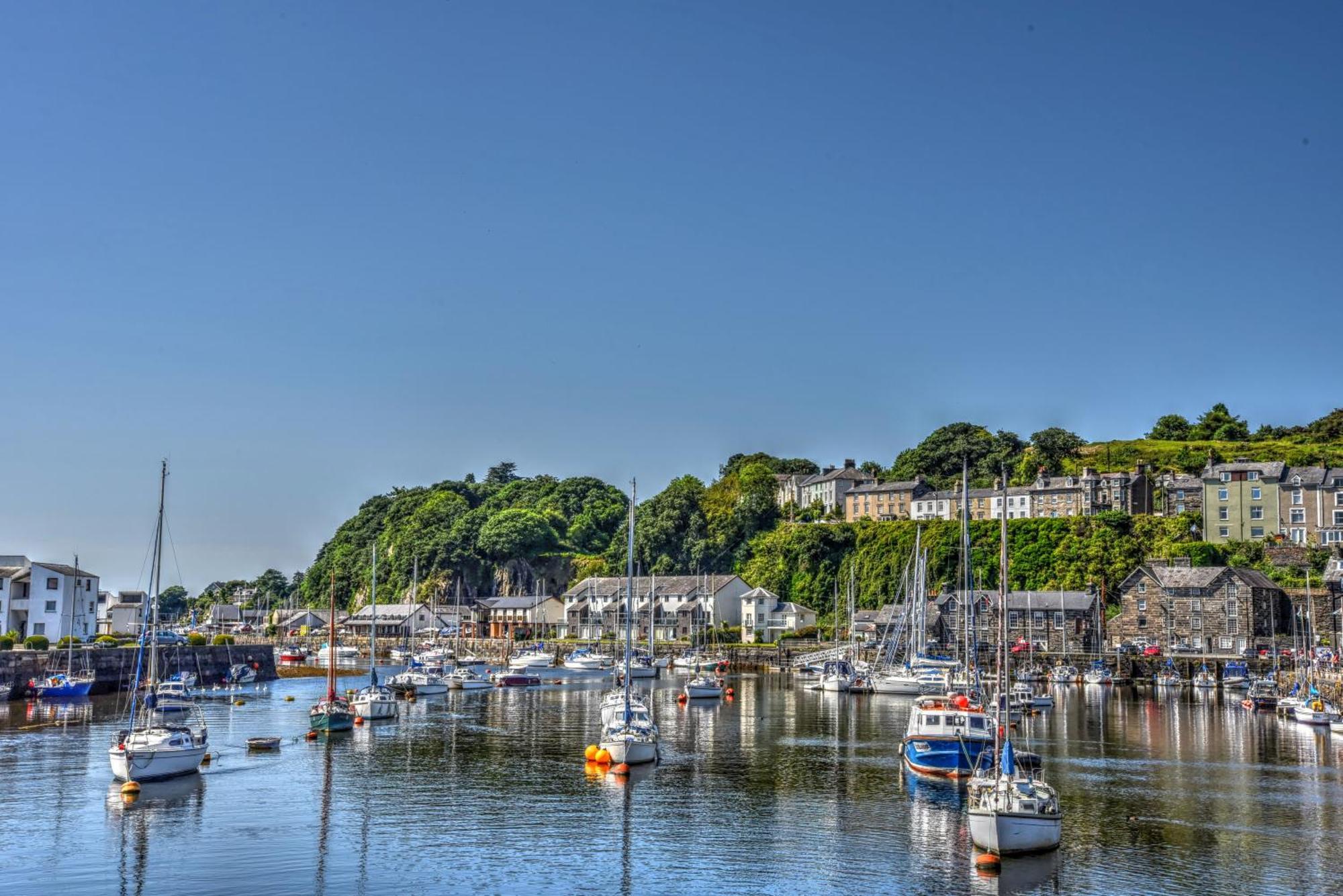 Porthmadog, Sleeps 11, 5 Bedrooms, 5 Bathrooms, Mountain Views Esterno foto