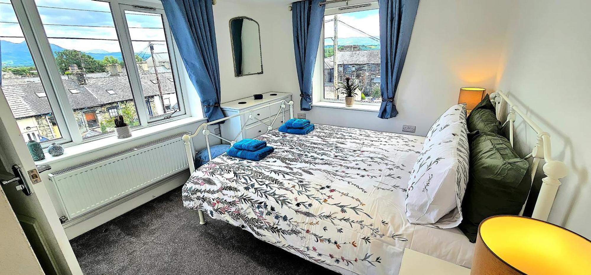 Porthmadog, Sleeps 11, 5 Bedrooms, 5 Bathrooms, Mountain Views Esterno foto