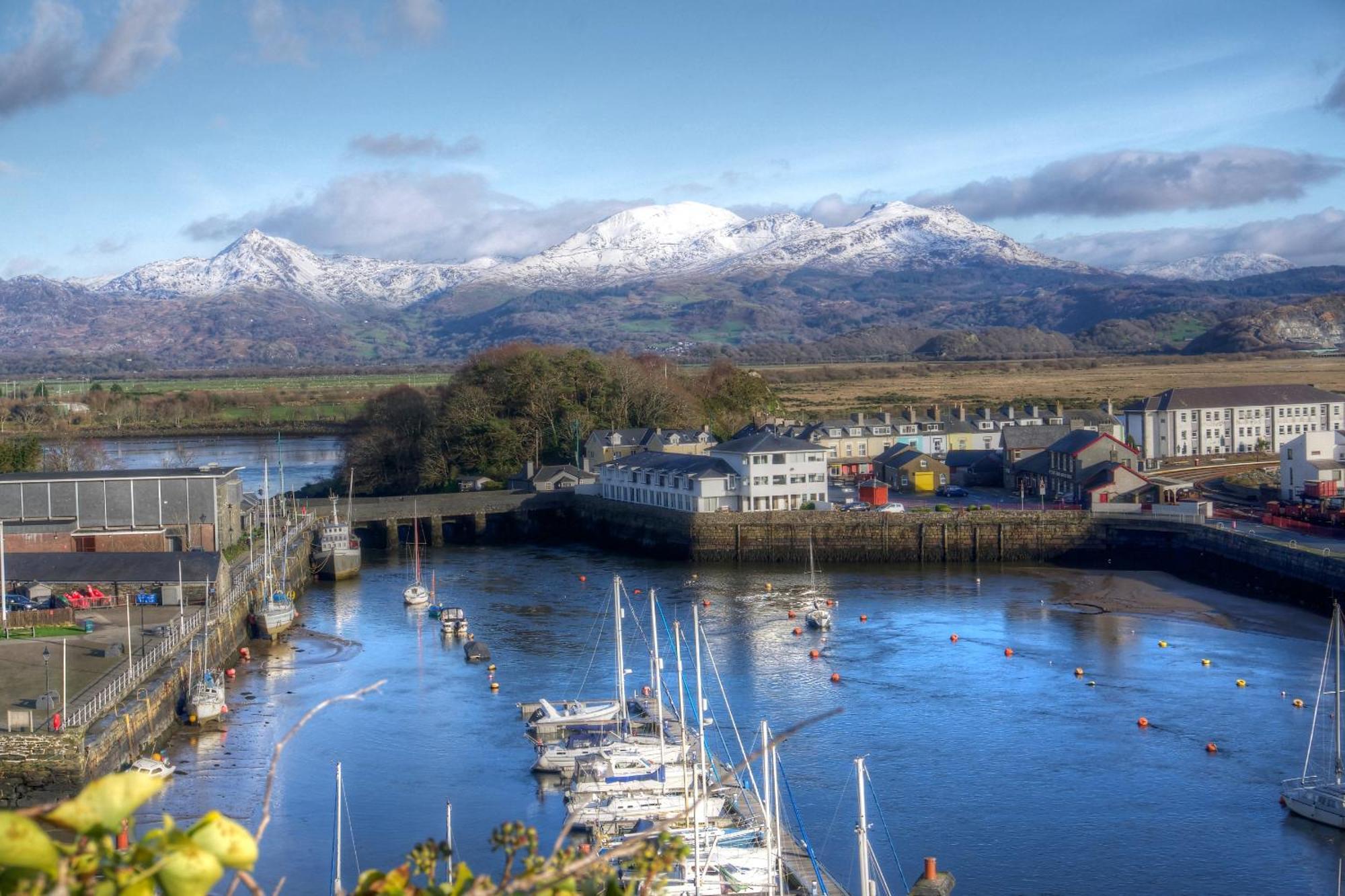 Porthmadog, Sleeps 11, 5 Bedrooms, 5 Bathrooms, Mountain Views Esterno foto