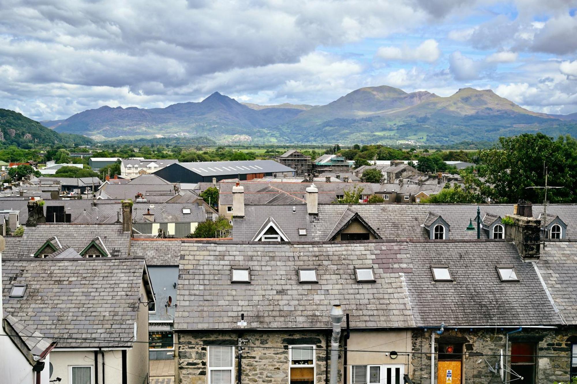 Porthmadog, Sleeps 11, 5 Bedrooms, 5 Bathrooms, Mountain Views Esterno foto