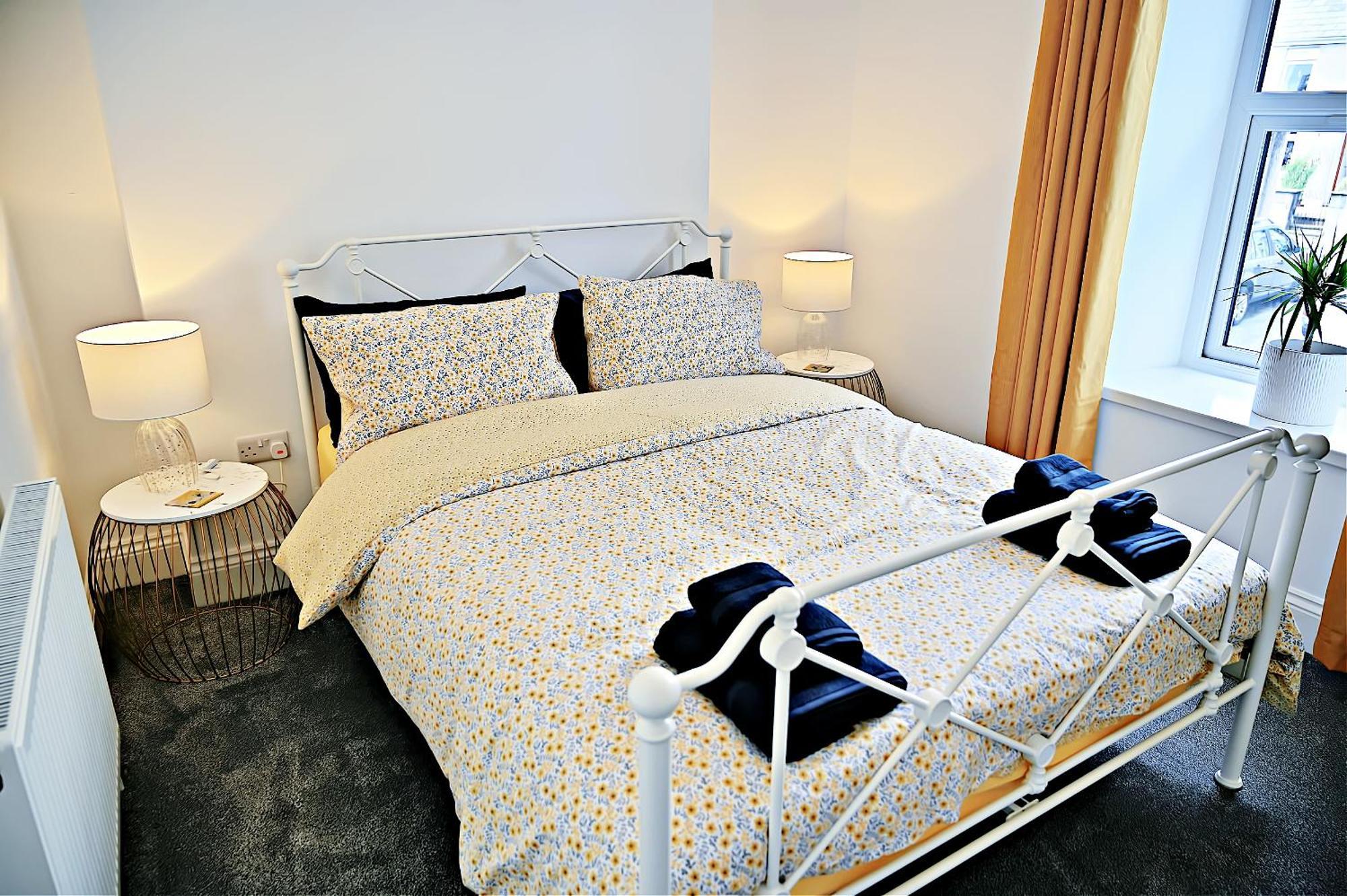 Porthmadog, Sleeps 11, 5 Bedrooms, 5 Bathrooms, Mountain Views Esterno foto